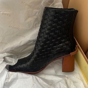 ALOHAS! Woven leather black bootie with brown heel. Brand new in box